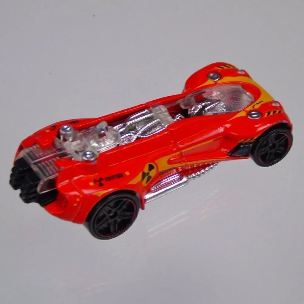 Hot Wheels Gearonimo Orange Yellow Track Stunts Diecast Car Mattel 2011